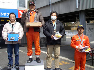 クラス２　（左から）廣濱　佳和選手　高江　淳選手　吉田　喜是選手　喜友名　禎選手