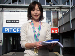 山﨑　有里　選手