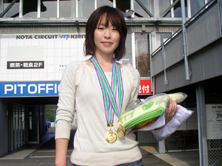 山﨑　有里　選手