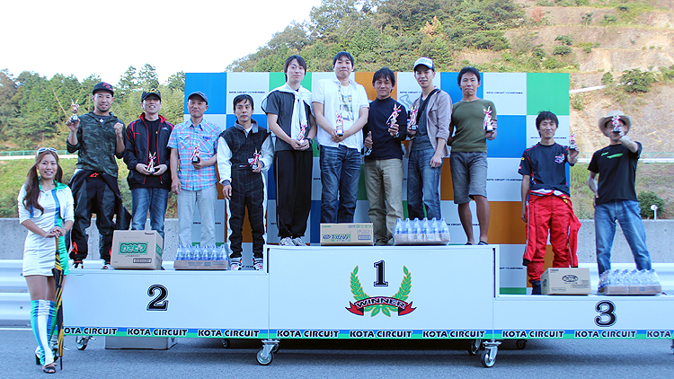 2014幸田レンタルカート耐久レース　第5戦　優勝から3位のチームのみなさん