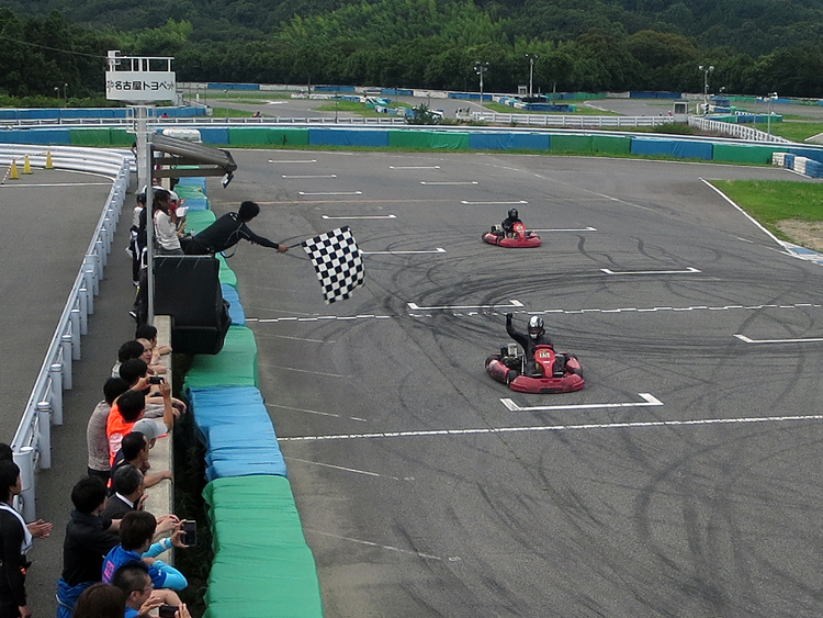 ２０１７年　幸田レンタルカート３時間耐久シリーズ　第４戦　チェッカー