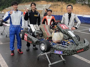 スポーツカート親衛隊　Ｎｏ．２１「幸田サーキットＴＥＡＭ Bee」